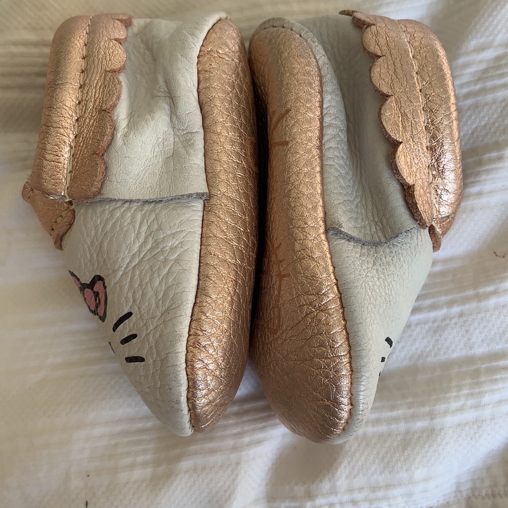 Freshly Picked Hello Kitty Moccasins ๐ - Picture 4 of 6